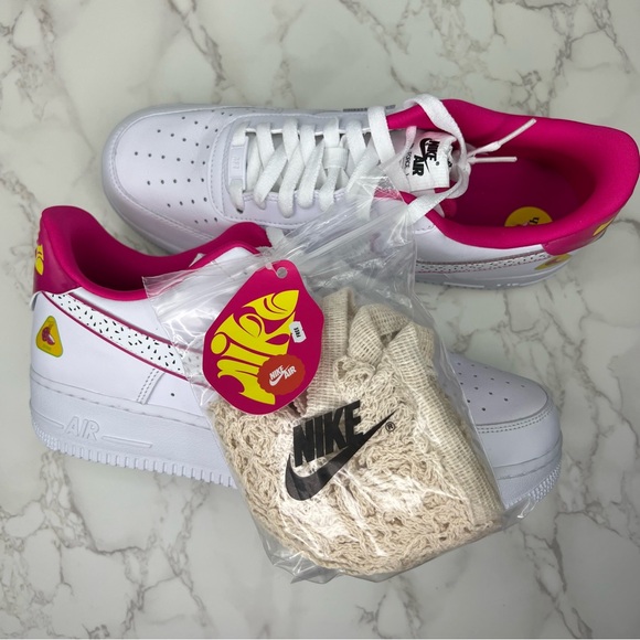 Nike Air Force 1 Low ‘07 LX 💞 - Picture 5 of 16